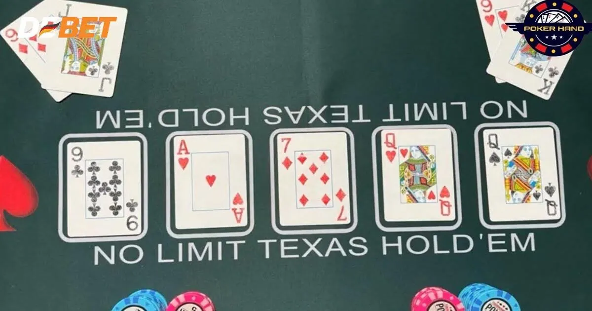 Bài poker là gì?